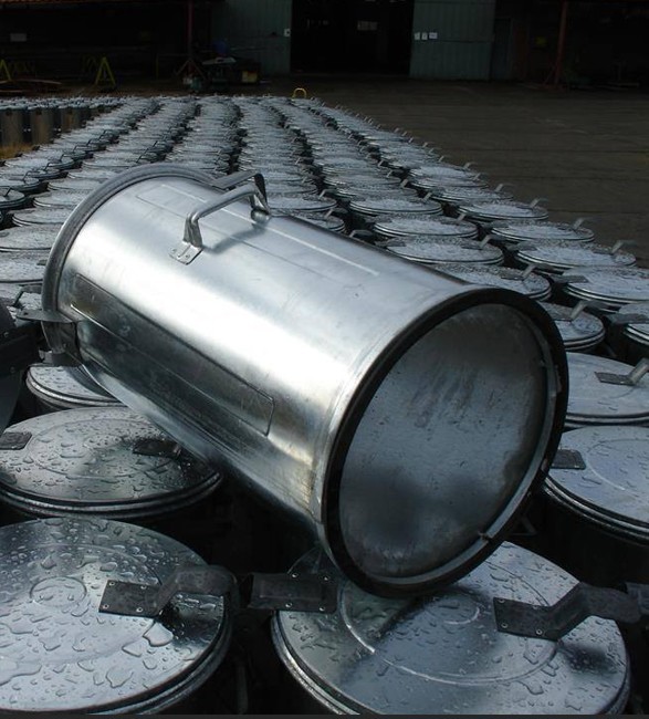 Метална кофа за отпадъци 110 л